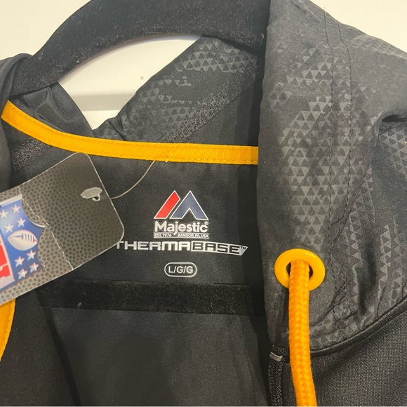 NWT Steelers Sweatshirt - Picture 3 of 3